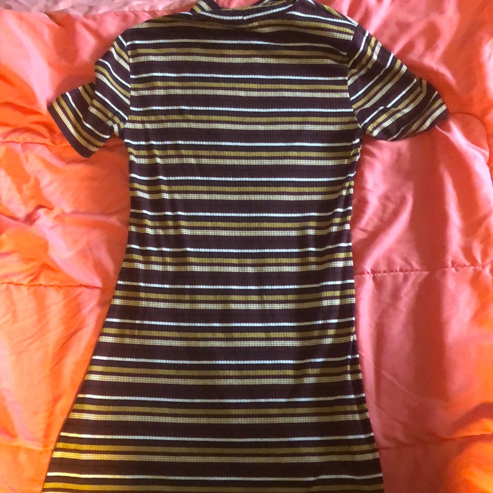 Cute striped dress.